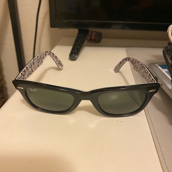 Mickey Mouse Rayban - Picture 5 of 6